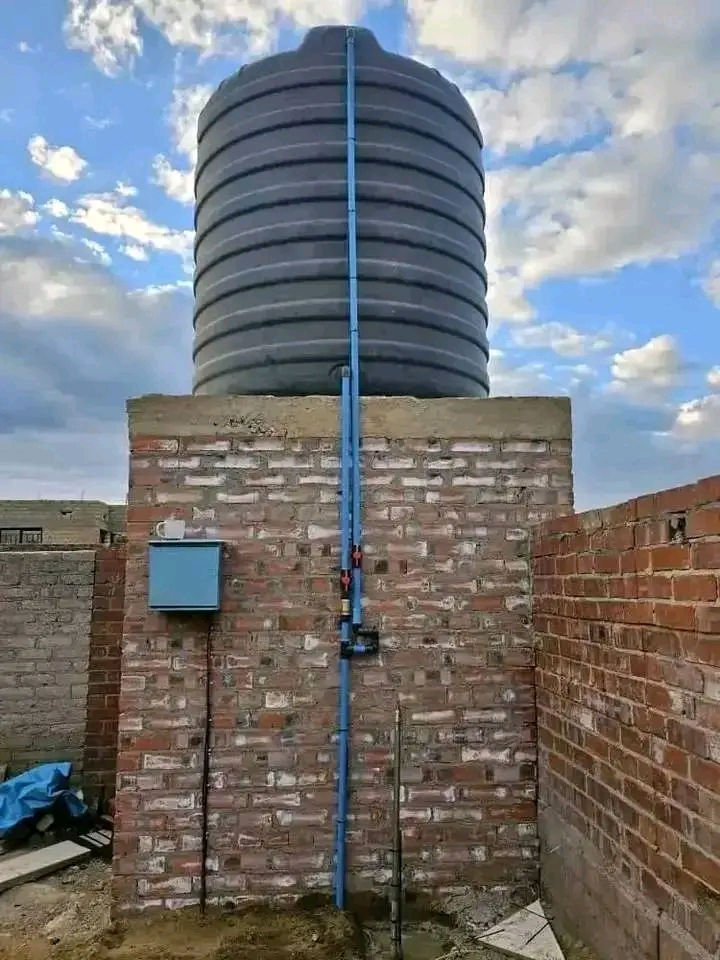 Water storage tank and borehole system installed at a Gauteng property