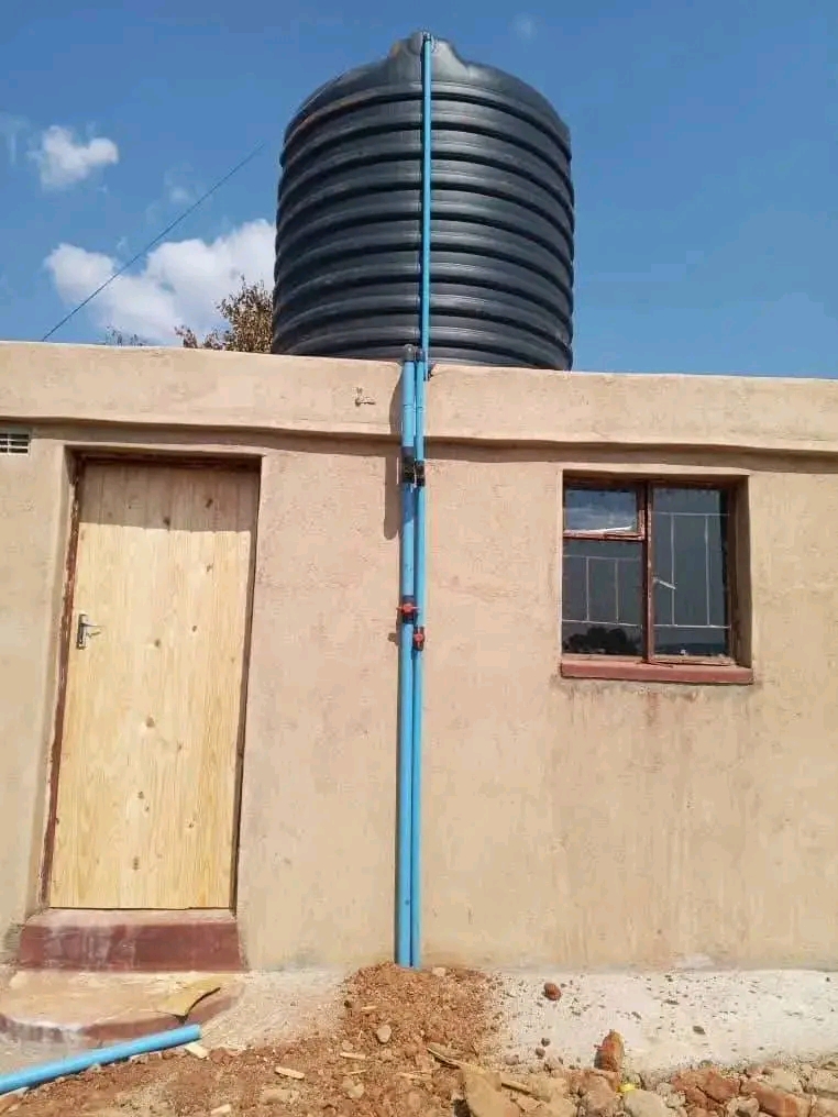 Complete water storage system installed from a borehole in Gauteng